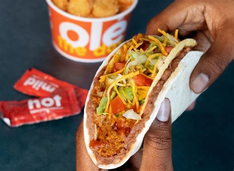 9 Fast-Food Restaurants That Serve the Best Tacos