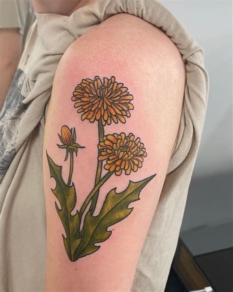 Dandelion tattoo | Dandelion tattoo, Tattoos, Flower tattoo