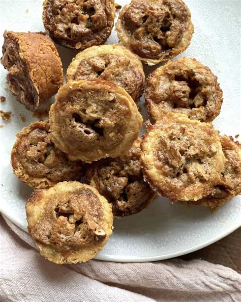 Pecan Tarts - Southern Bytes