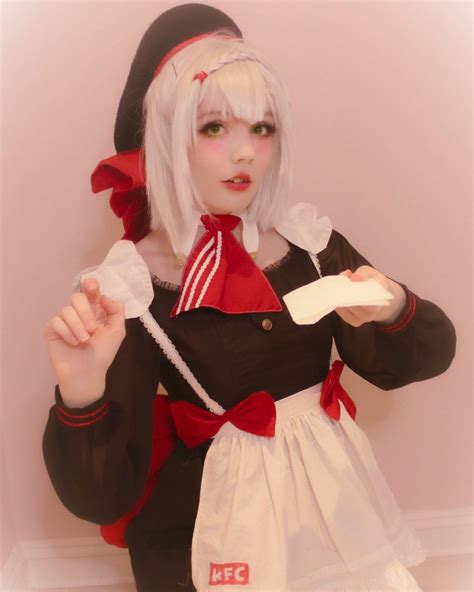 KFC Noelle Cosplay - Genshin Impact