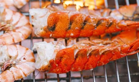 How to Cook Lobster Tails on Grill - Easy Grill tips - The Best BBQ Grills