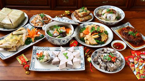 Vietnamese Food in Tết Holiday/ The Time Journeys/ Vietnam Travel