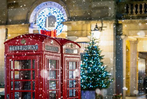 The 12 best Christmas towns in the UK that you must visit - Sykes ...