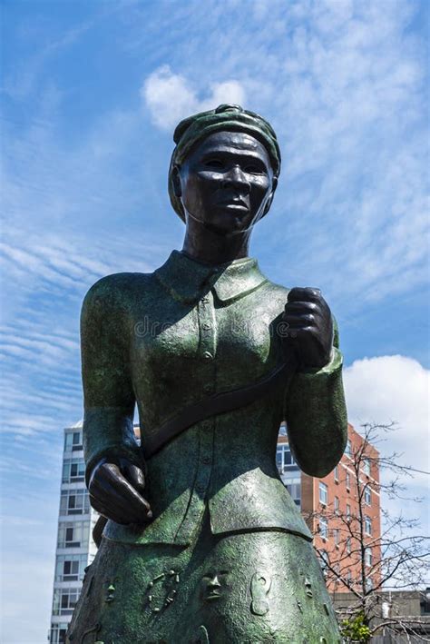 Statue of Harriet Tubman in Harlem, New York City, USA Editorial ...