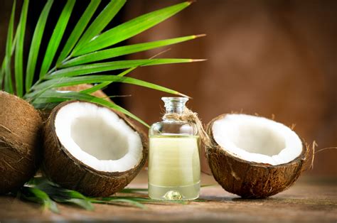 7 Uses and Benefits of Coconut Oil for Hair and Skin | Coroli Life