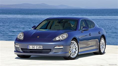 2010 Porsche Panamera 4S | Front Left Quarter View Photo