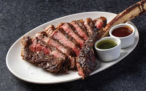 STK Steakhouse Opens in Dallas - FSR magazine