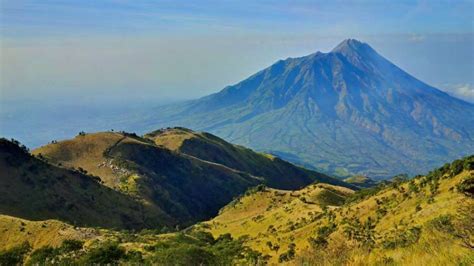 10 Gunung Terindah di Indonesia Ini Begitu Mempesona! Sudahkah Kamu ...