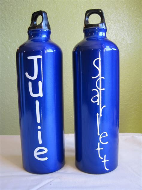 Crafts and Crap: Personalized Water Bottles