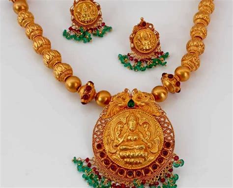 Indian Temple Jewelry – Types & Designs