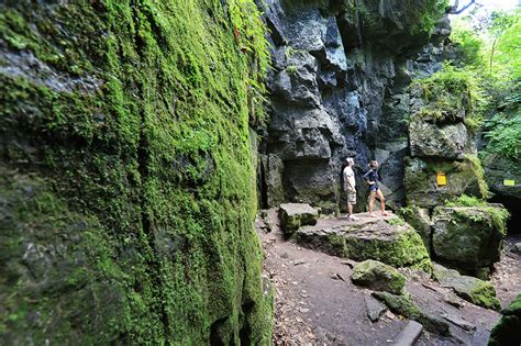 Blue Mountains Scenic Caves: 9 Fun Things To Know