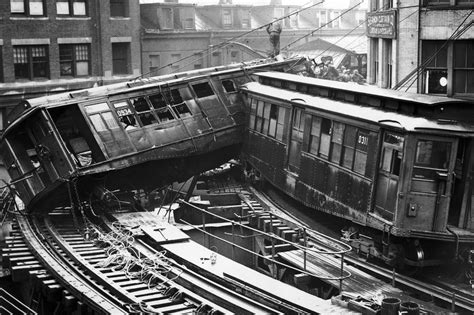 19 Unbelievable Pictures From The Early Years Of The NYC Subway