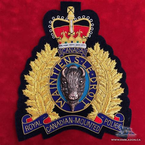 EE-219 - RCMP Coat of Arms Crest - Large | Service and RCMP ...