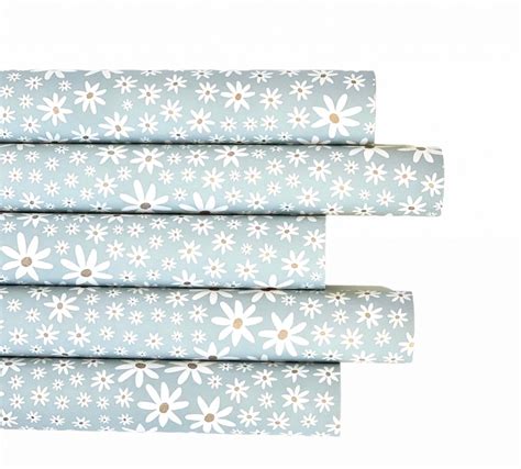 Wrapping Paper Light Blue Daisy | Daily Wrap