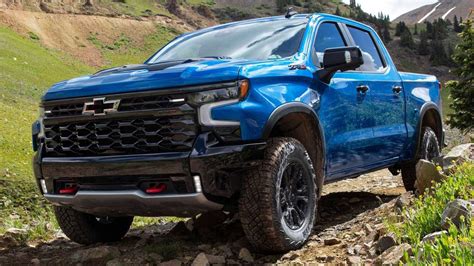 2022 Chevy Silverado Debuts With New Styling, Off-Road ZR2 Model