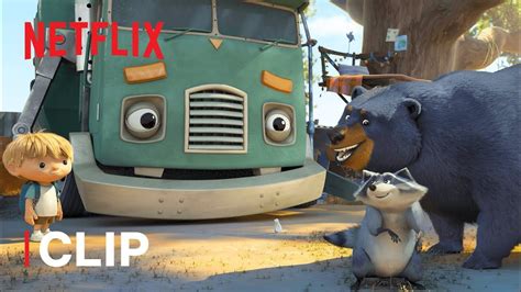 Walter & Donny Take on the Garbage! 🚛 Trash Truck | Netflix Jr ...