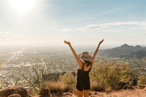 10 Safety Tips for Solo Hiking - abbyventure.com