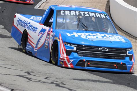 NASCAR: Kyle Larson claims Truck Series win at North Wilkesboro