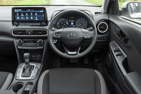 Hyundai Kona Hybrid interior & comfort | DrivingElectric