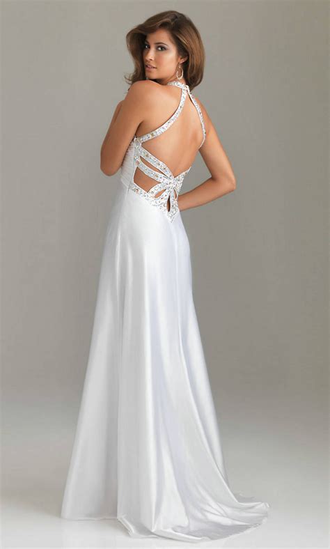 20 Beautiful White Prom Dresses - MagMent