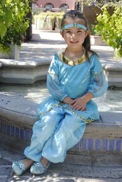 Aladdin and Jasmine Costume Ideas - Tips from the Magical Divas and Devos