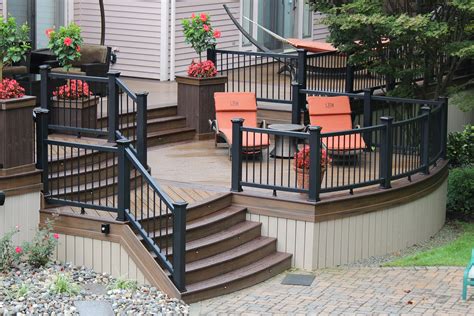 Trex Transcend Deck and Rail - Patio Deck Designs