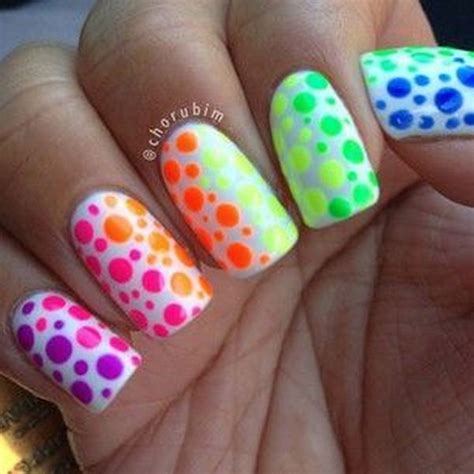 50+ Stylish Polka Dots Nail Art Designs 2022