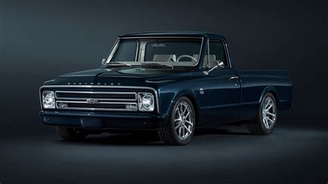 Chevy's custom 1967 C/10 pickup is a modernized classic | Fox News