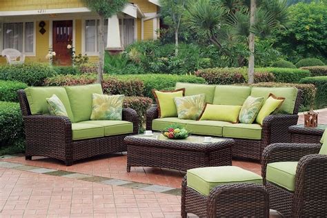 3 Rattan Garden Furniture Classics for an Evergreen Look