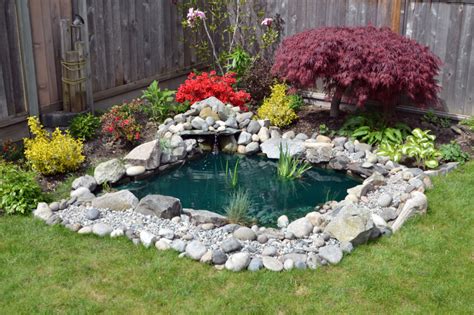 37 Backyard Pond Ideas & Designs (Pictures)