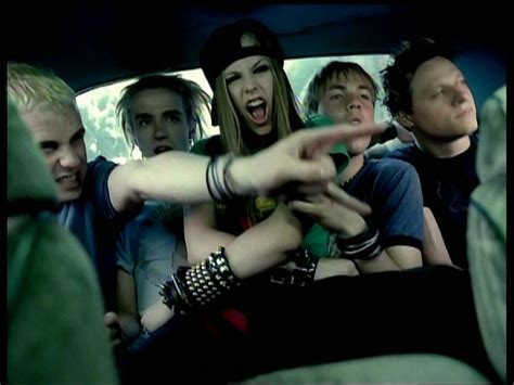 Avril Lavigne-'Sk8er Boi' MV screencaps [HQ] - Music Image (19783949 ...