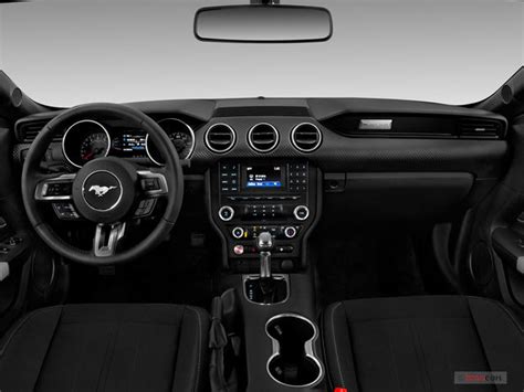 2018 Ford Mustang Interior - Wanna be a Car