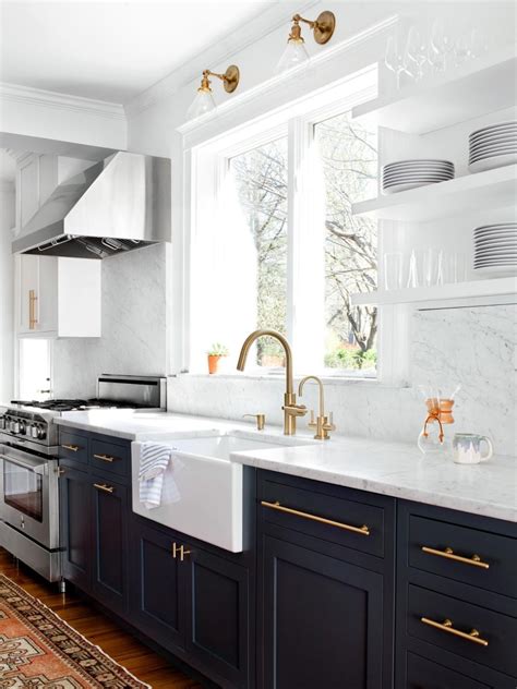 29 Catchy Kitchen Cabinet Hardware Ideas 2021 [A Guide for Decorating]