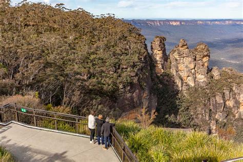 Discover the Majestic Beauty of Echo Point, Katoomba - FJ Tours Blue ...