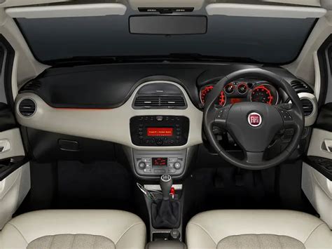 Fiat Linea Dynamic 1 3 Multijet Emotion Interior Image Gallery ...