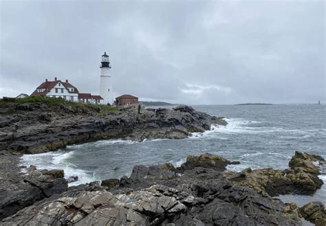 A Complete Guide to Portland Head Lighthouse (+ Photos & Video)