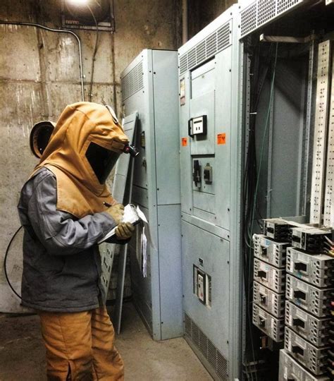 Electrical PPE Archives - Electrical Safety Specialists