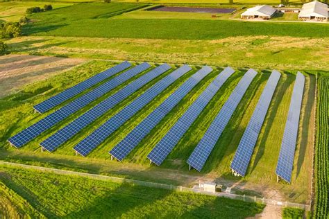 How Are Community Solar Farms Built? - Clearway Community Solar