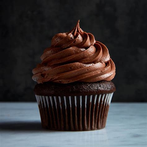 Chocolate cupcakes with chocolate buttercream icing - Chatelaine