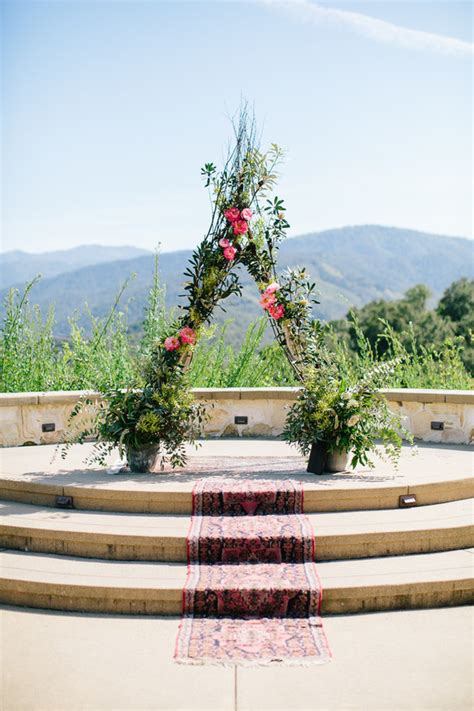 Boho ceremony/altar ideas | Wedding & Party Ideas | 100 Layer Cake