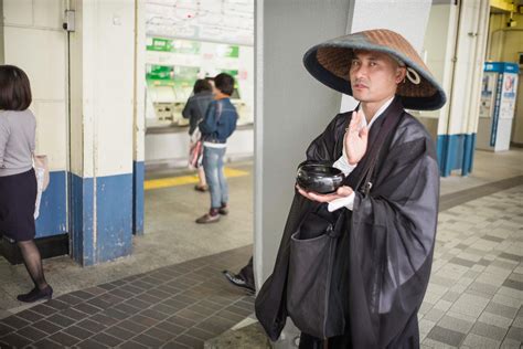 Tokyo Buddhist prayers and stares — Tokyo Times