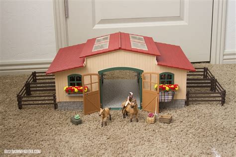 Holiday Toy Review: Farm World from Schleich