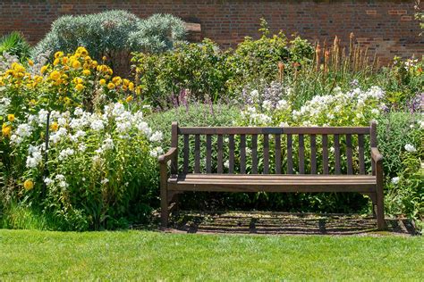 Garden patio with romantic gallery - MaryannJesse