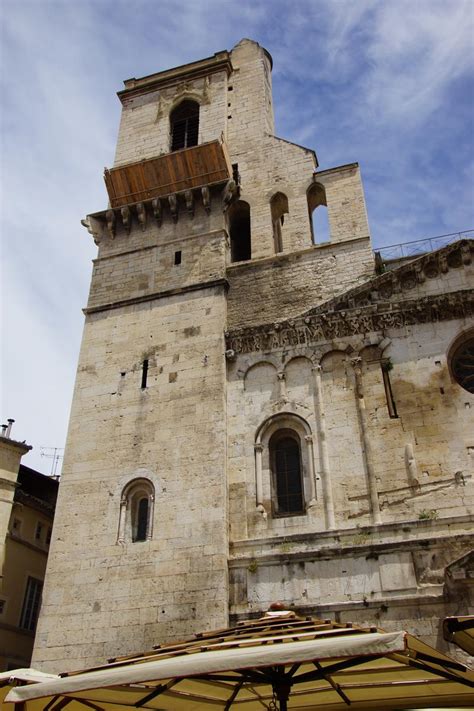 Nimes Cathedral (Nîmes, 1882, 17th century) | Structurae