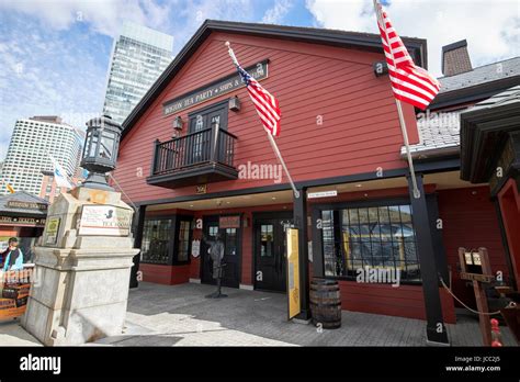 Boston tea party museum USA Stock Photo - Alamy