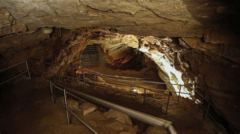 Don't Waste Your Time In Mammoth Cave National Park - Getaway Couple