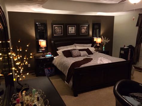 20+30+ Black And Brown Bedroom – HOMYRACKS