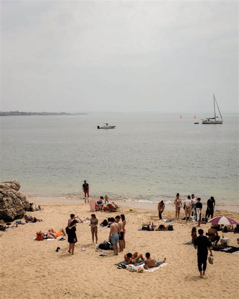 18 Best Beaches in Cascais That You Should Visit!