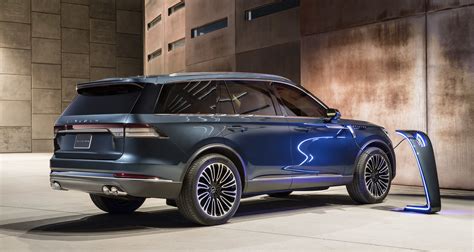 Lincoln Aviator is a next-generation American SUV | Torque