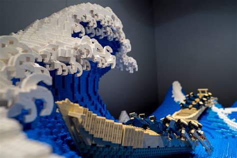 Japanese LEGO Artist Recreates Hokusai's "The Great Wave Off Kanagawa ...